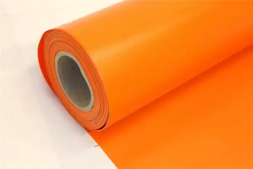 Le tissu imperméable de rouleau de bâche enduit par couteau de PVC de 900gsm renforcent le bon matériel gonflable de rouleau de château enduit par PVC de polyester hermétique