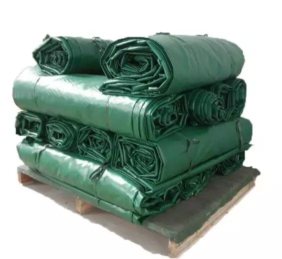 Tissu imperméable 100 % polyester enduit de PVC pour bâche, housse de camion et housse de remorque. 