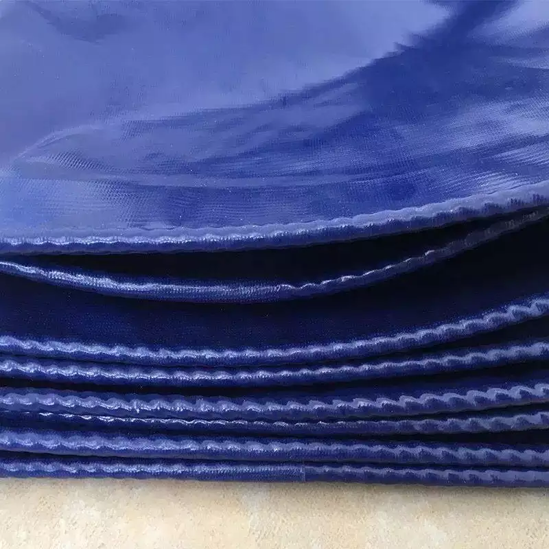  Matériau PVC enduit de vinyle résistant à la déchirure, matériau de revêtement de camion en PVC indéchirable/tissu de couverture de remorque 